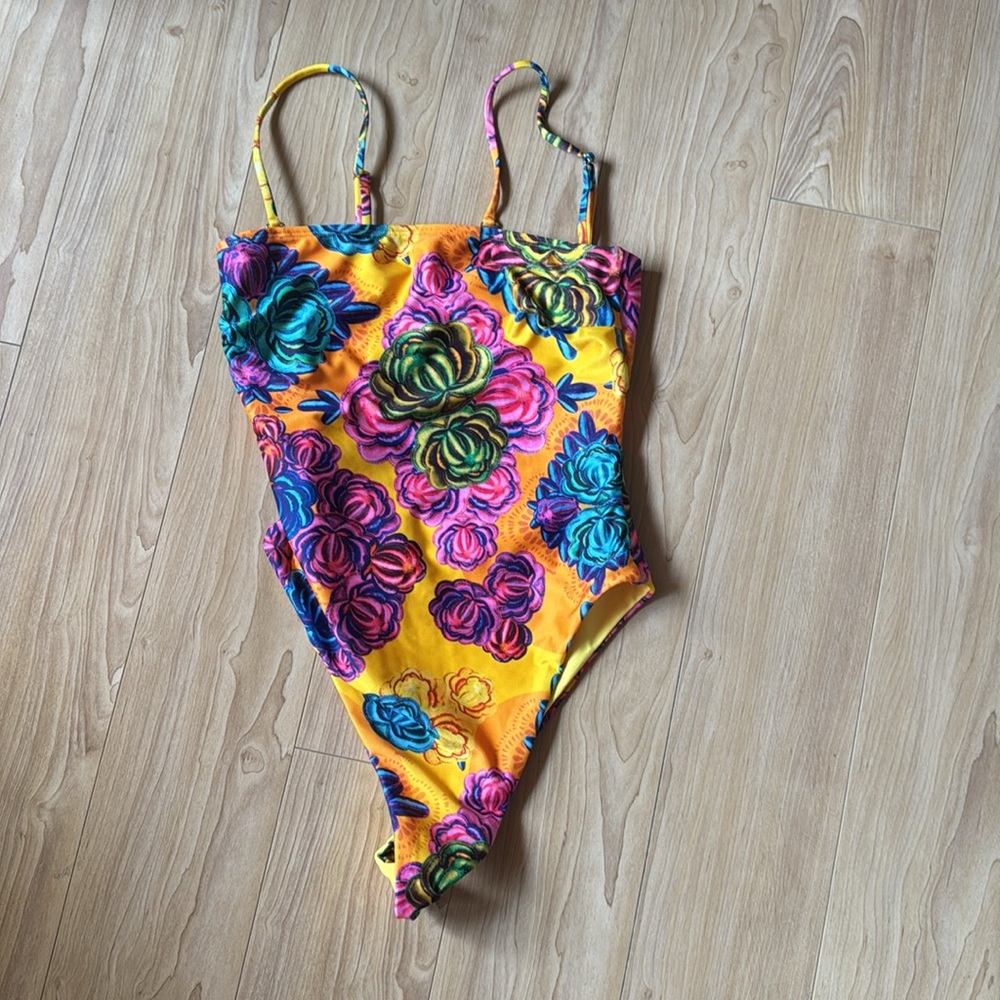 SOLKISSED ONE PIECE